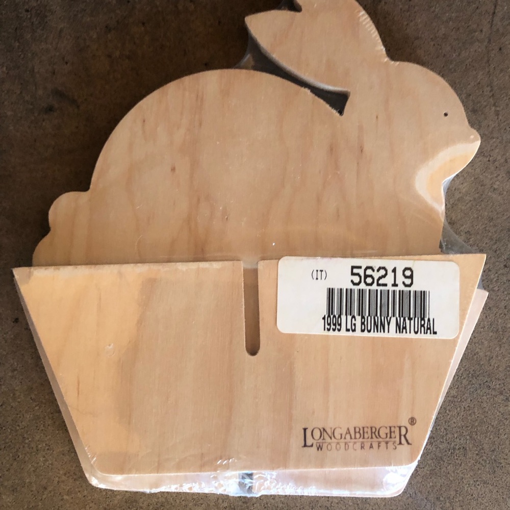 Longaberger 1999 vintage natural Easter basket, liner, wooden bunny divider - Picture 7 of 7